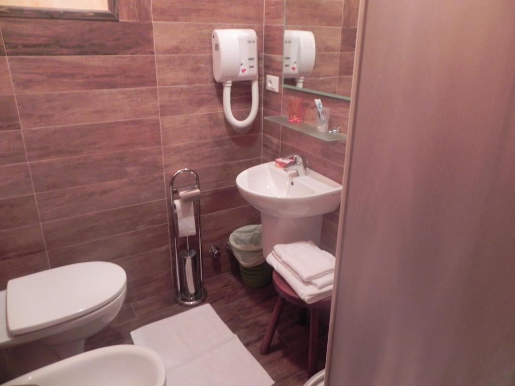 אנטרקווה Hotel Trois Etoiles חדר תמונה