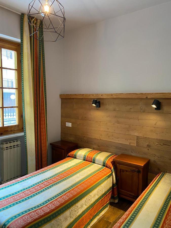 אנטרקווה Hotel Trois Etoiles מראה חיצוני תמונה